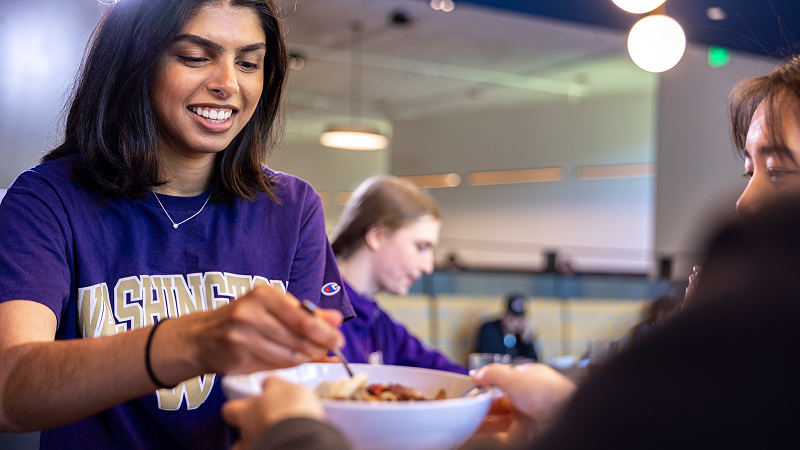 Students eating lunch in Local Point