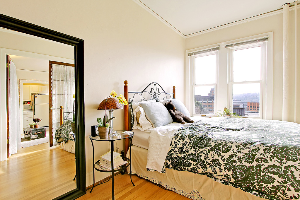 Commodore Duchess bedroom