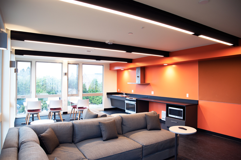 Spratlen Hall floor lounge and kitchen