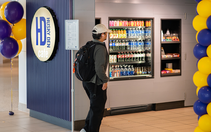 Image for dining location "Husky Den Café, The HUB"