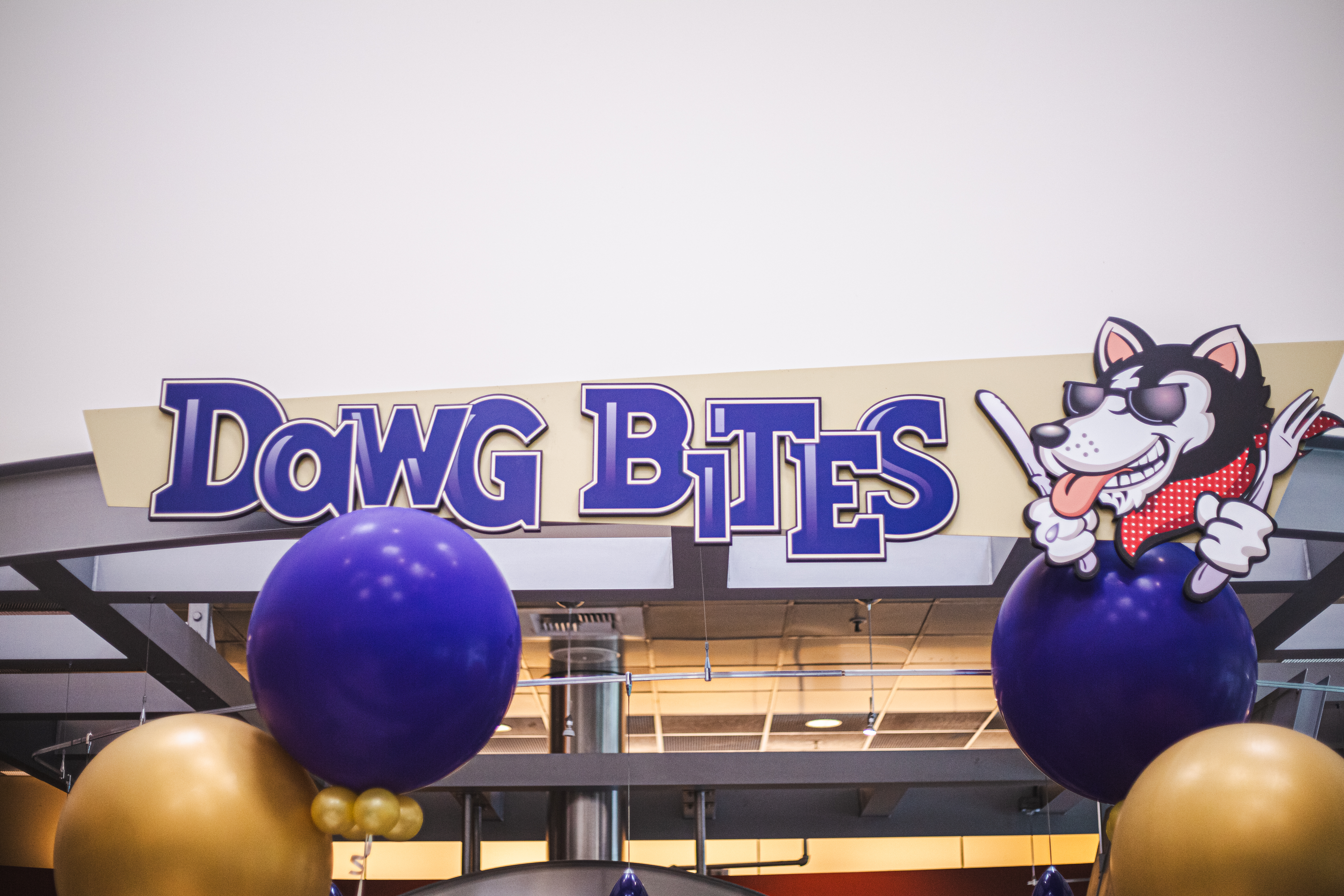 Dawg Bites Sign
