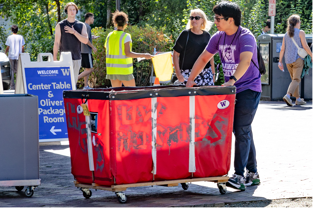 Move in Everything you need to know about preparing for and moving into your new Husky Home.
